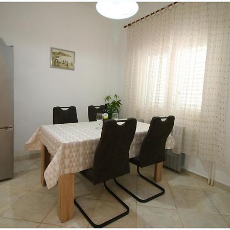פרימוסטן Apartments And Rooms Mirja-Parking מראה חיצוני תמונה