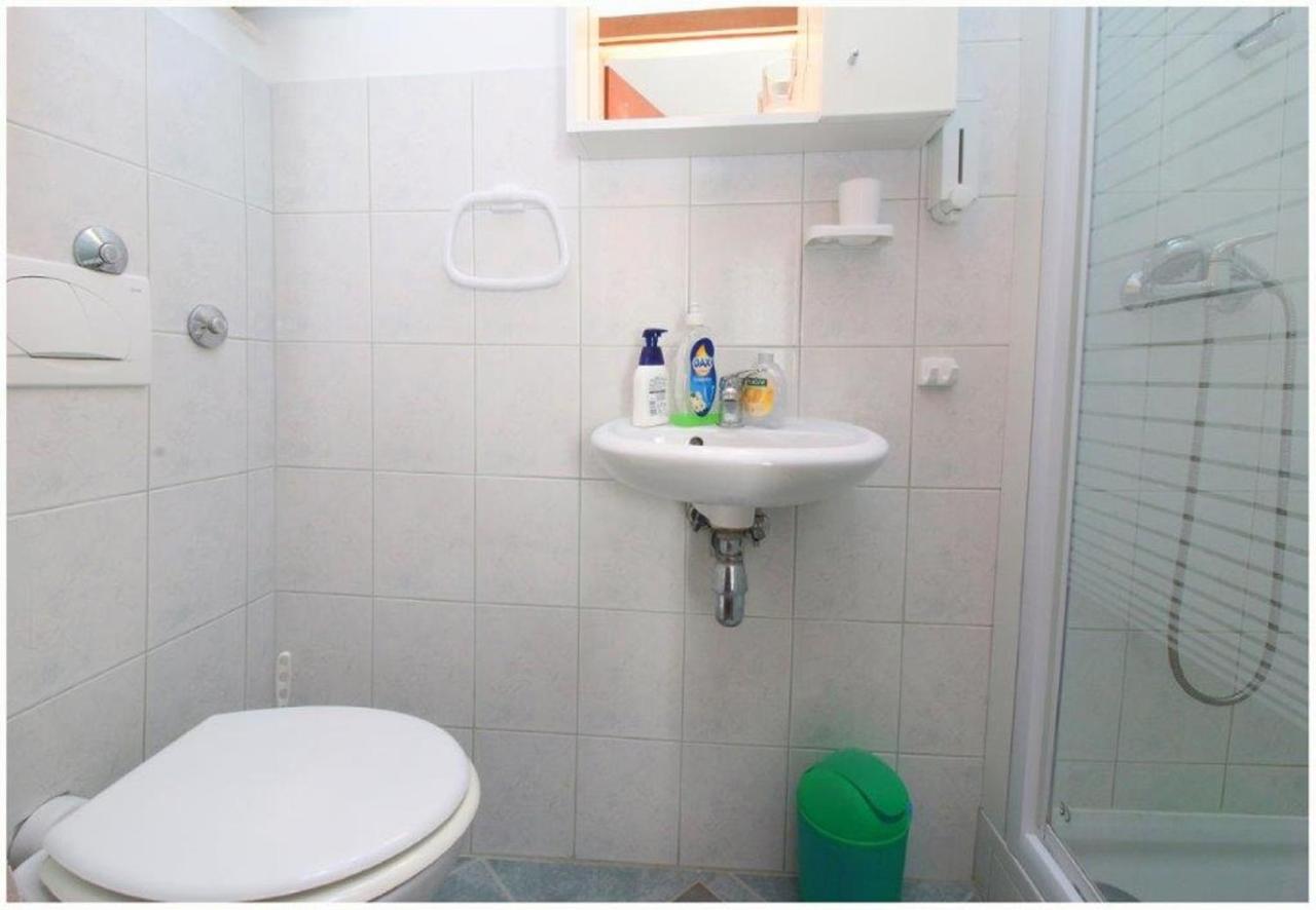 פרימוסטן Apartments And Rooms Mirja-Parking מראה חיצוני תמונה