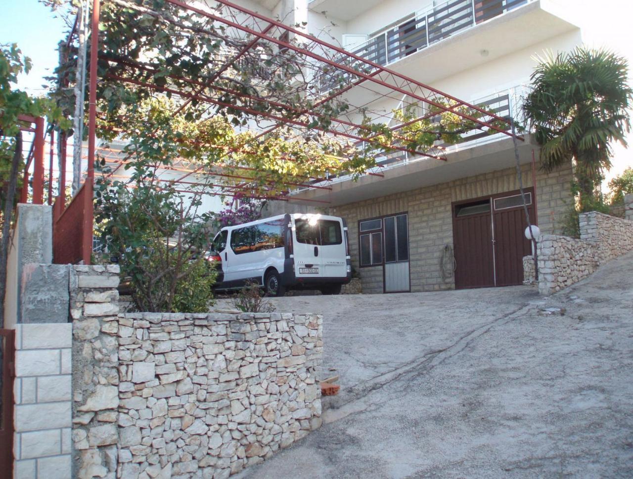 פרימוסטן Apartments And Rooms Mirja-Parking מראה חיצוני תמונה
