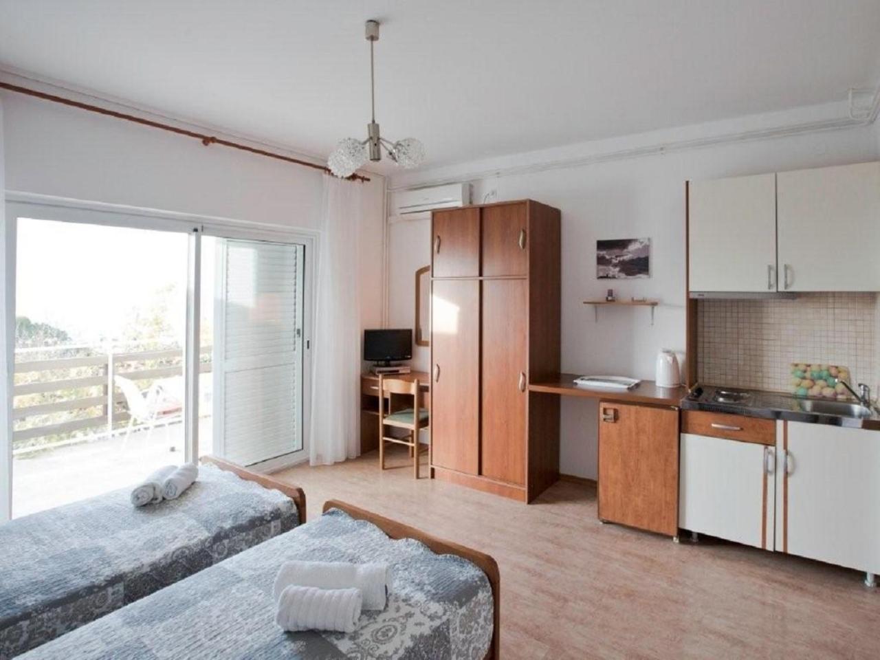 פרימוסטן Apartments And Rooms Mirja-Parking מראה חיצוני תמונה
