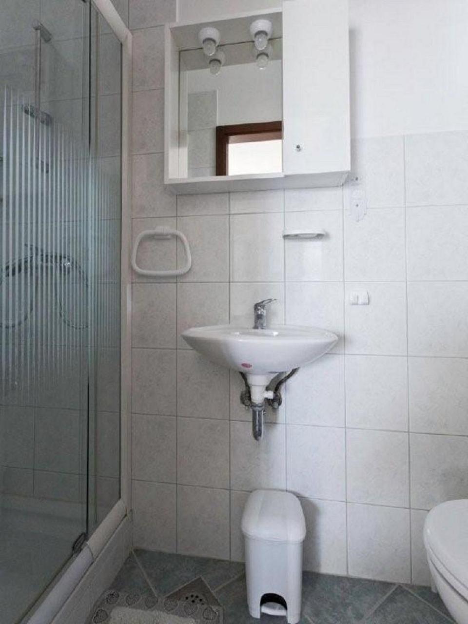 פרימוסטן Apartments And Rooms Mirja-Parking מראה חיצוני תמונה