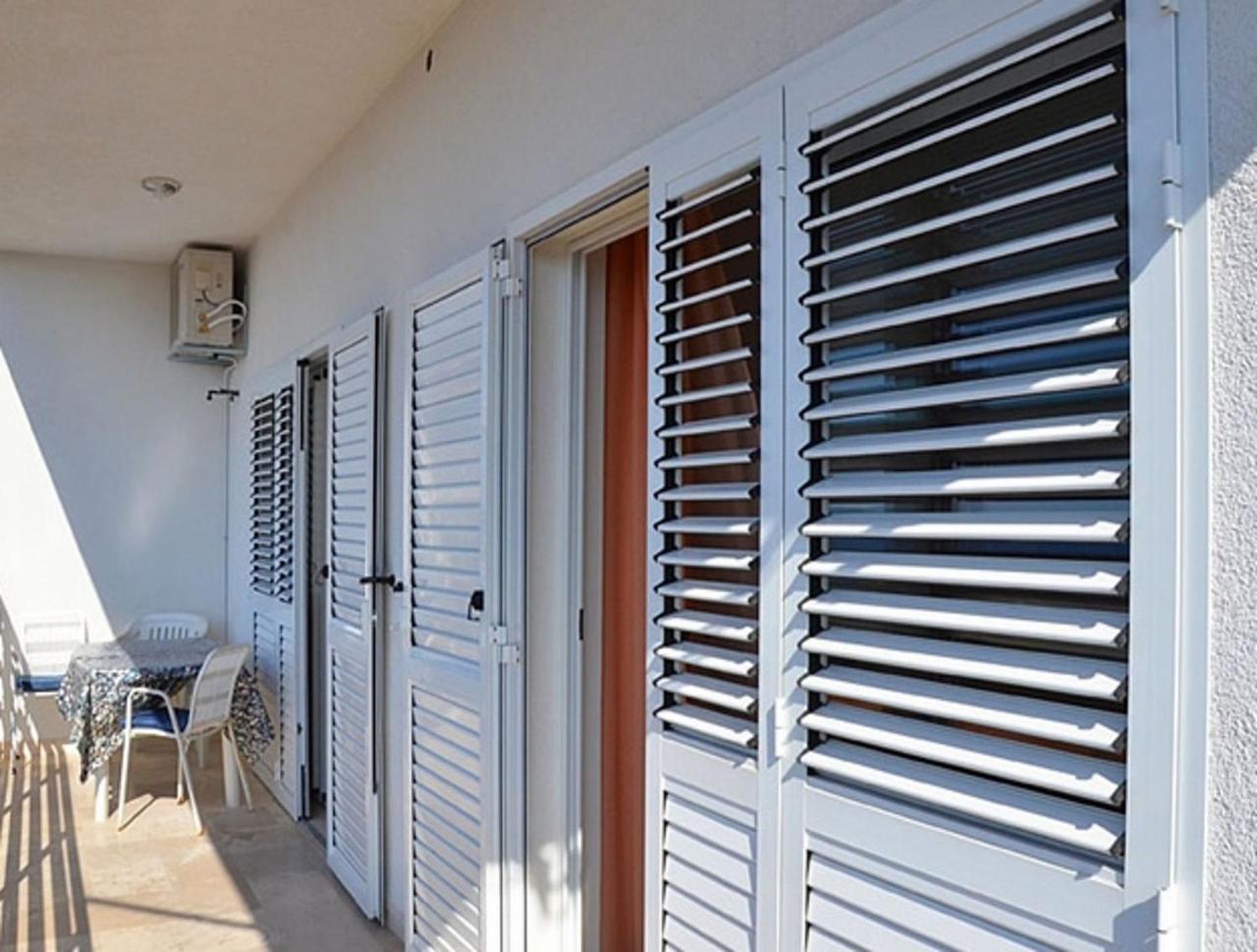 פרימוסטן Apartments And Rooms Mirja-Parking מראה חיצוני תמונה