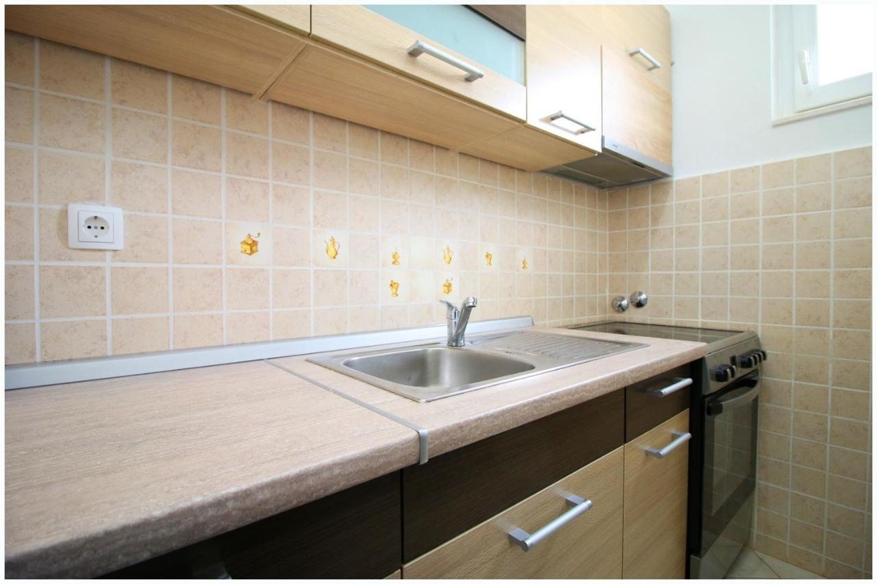 פרימוסטן Apartments And Rooms Mirja-Parking מראה חיצוני תמונה